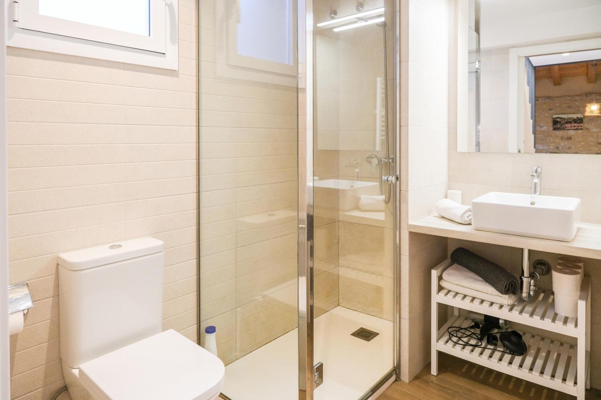 Ganganell Atic Apartamento Con Terraza En בסלו מראה חיצוני תמונה