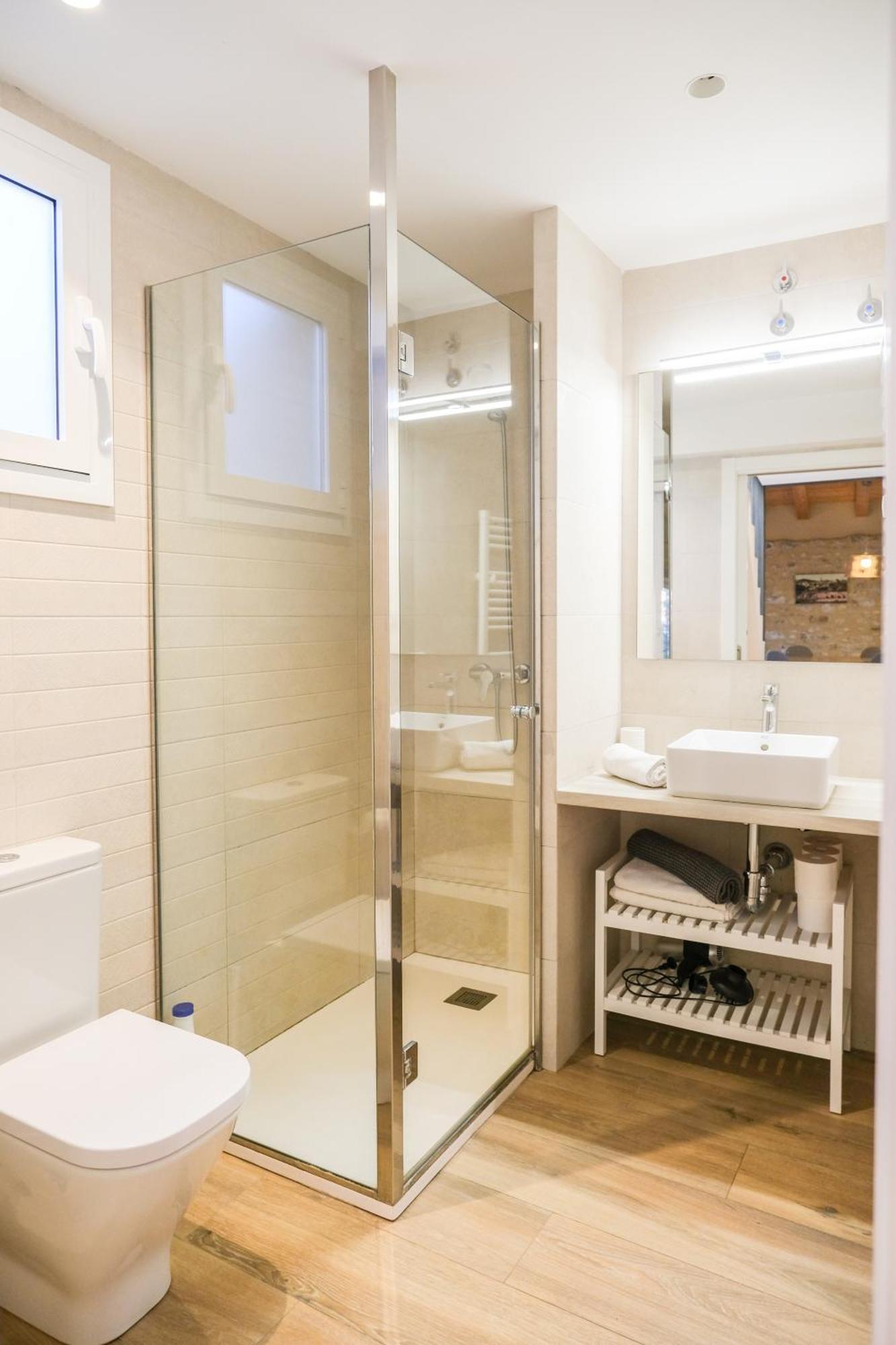 Ganganell Atic Apartamento Con Terraza En בסלו מראה חיצוני תמונה